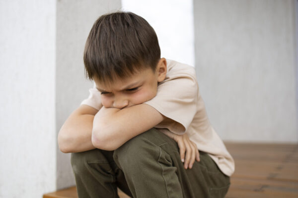 Controlando as emoções: Como posso ajudar meu filho